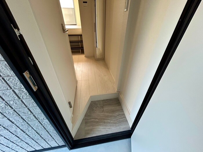 物件内観写真14　(玄関)