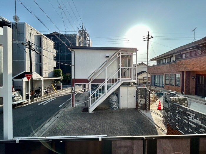 物件内観写真16　(室内からの展望)