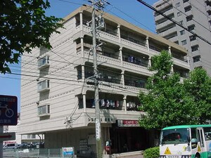 レジデンス稲葉下外観写真