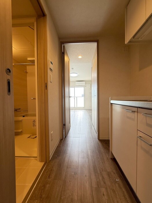 物件内観写真18　(廊下)