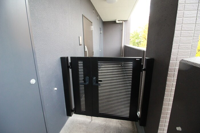 物件内観写真17　(玄関)