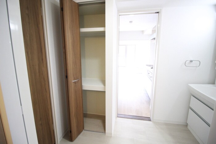 物件内観写真18　(収納)
