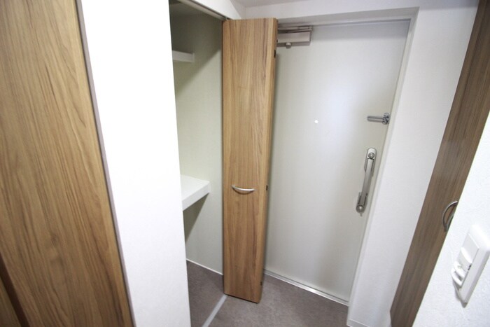 物件内観写真21　(収納)