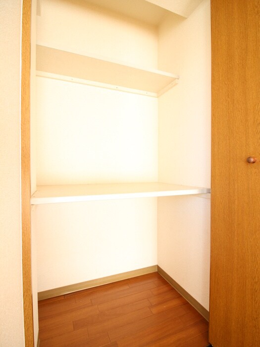 物件内観写真9　(収納)