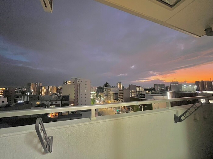 物件内観写真15　(室内からの展望)