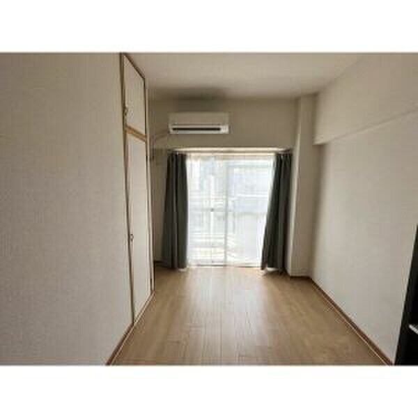 物件内観写真13　(居室)