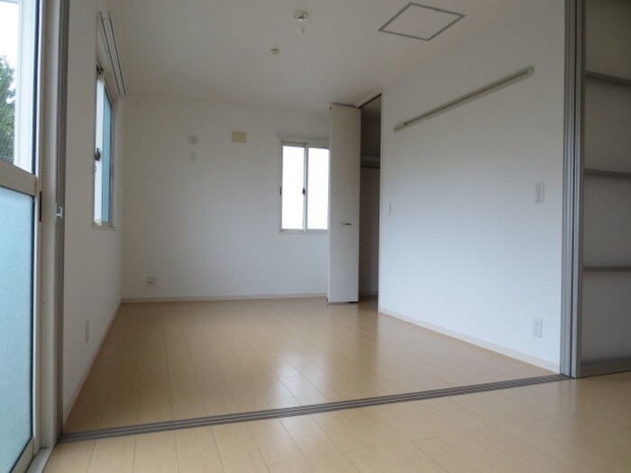 物件内観写真10　(居室)