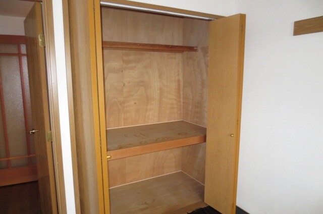 物件内観写真11　(収納)