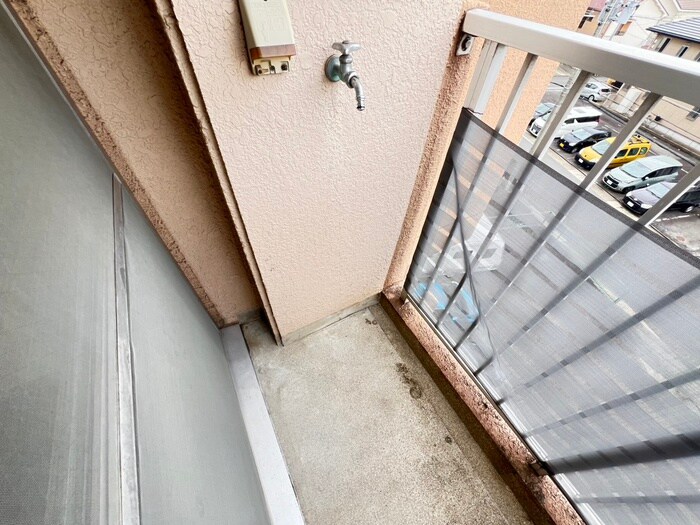 物件内観写真15　(洗濯機置場)