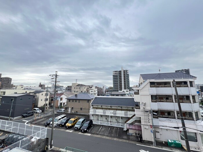 物件内観写真17　(室内からの展望)