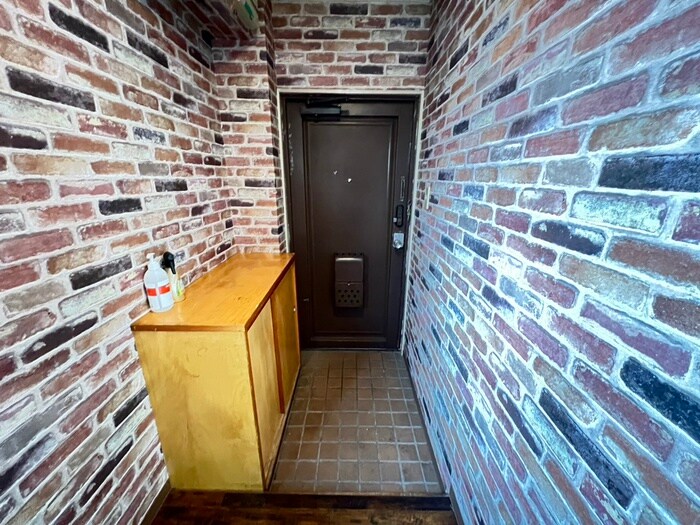 物件内観写真18　(玄関)