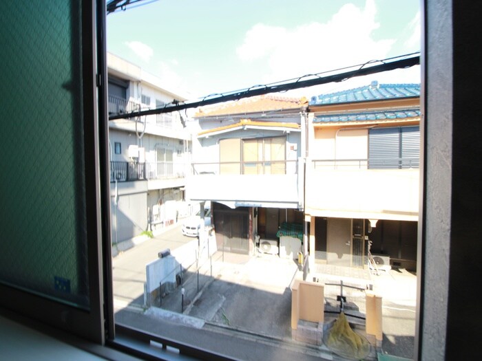 物件内観写真17　(室内からの展望)