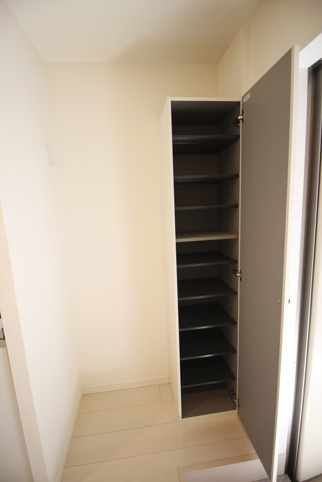 物件内観写真17　(靴箱)