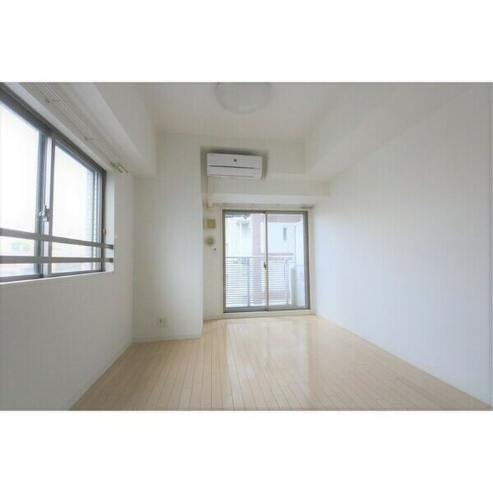 物件内観写真4　(居室)