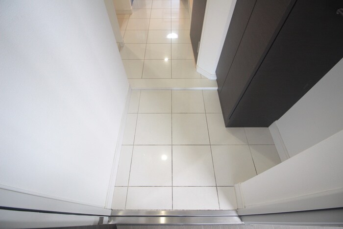 物件内観写真5　(玄関)