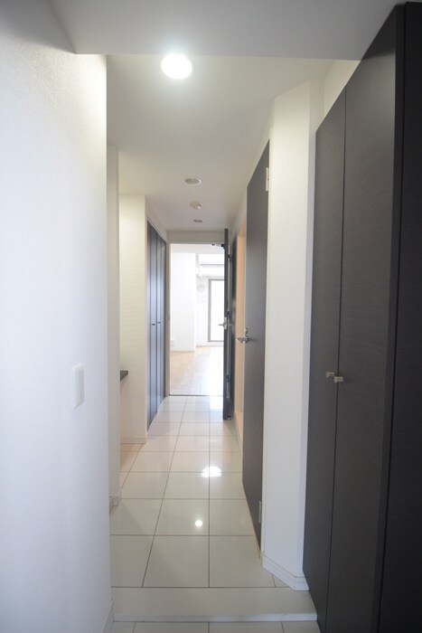 物件内観写真6　(廊下)