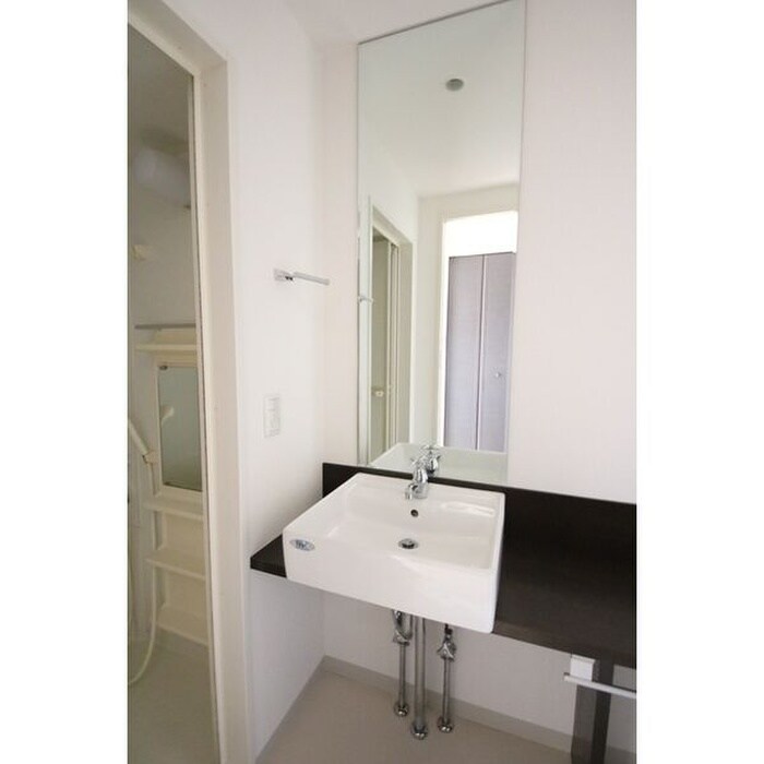 物件内観写真7　(洗面)