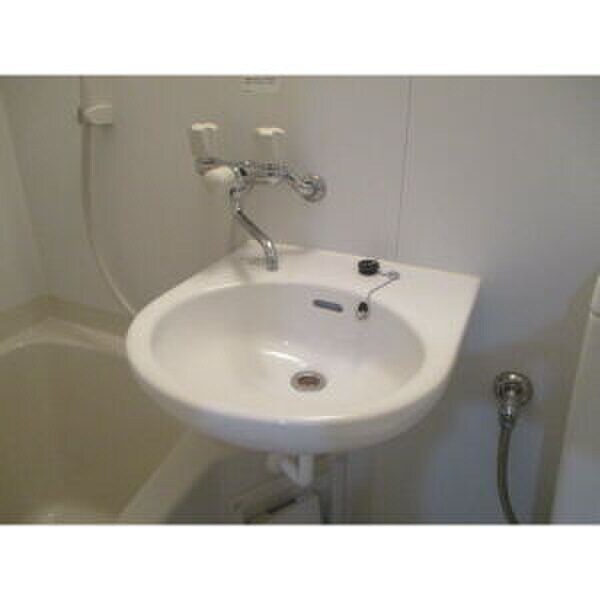 物件内観写真8　(洗面)