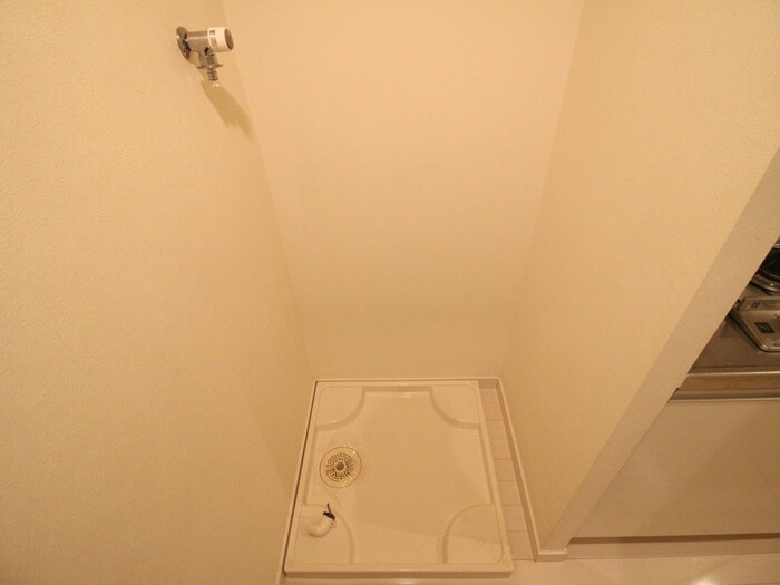 物件内観写真15　(洗濯機置場)