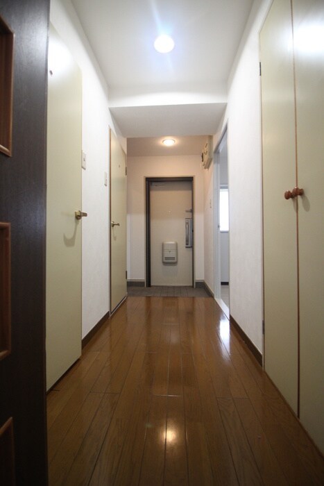 物件内観写真6　(廊下)