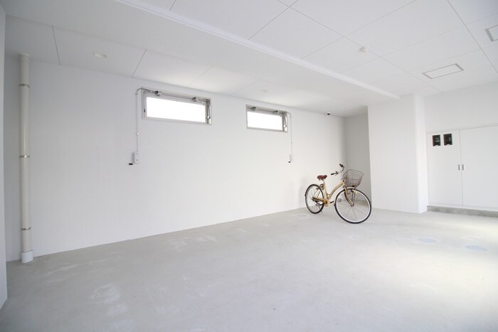 物件外観写真5　(駐輪場)