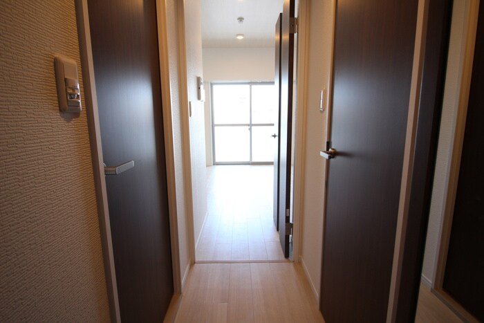 物件内観写真21　(廊下)