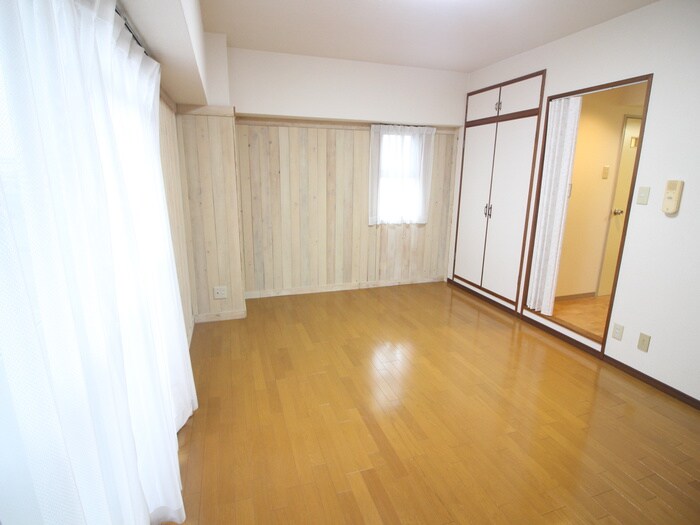 物件内観写真4　(居室)