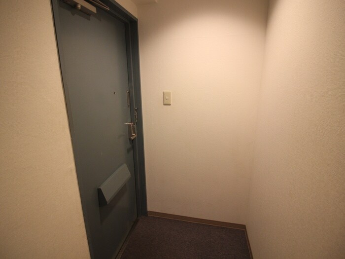 物件内観写真10　(玄関)