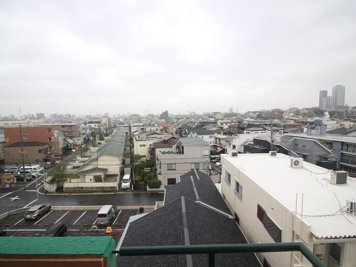 物件内観写真13　(室内からの展望)