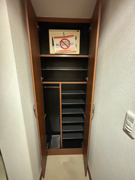 物件内観写真14　(靴箱)