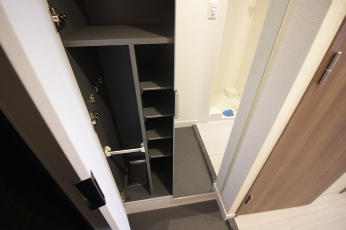 物件内観写真15　(靴箱)