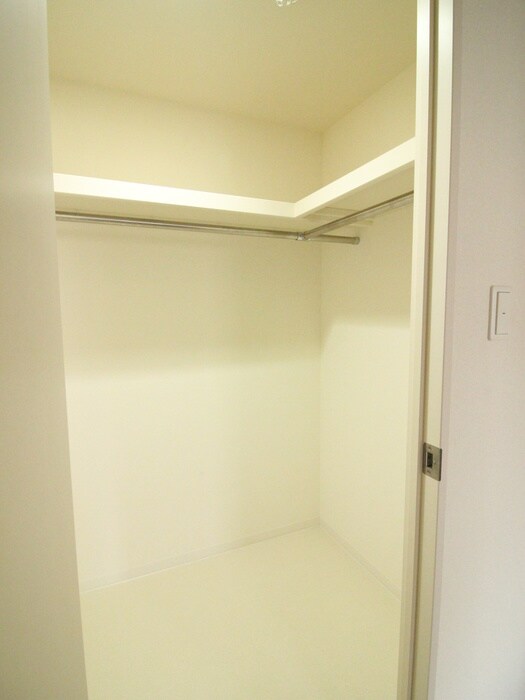 物件内観写真15　(収納)