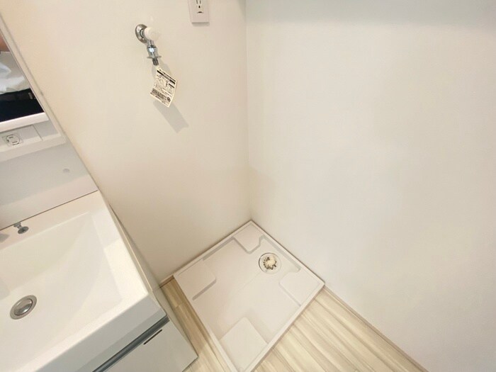 物件内観写真15　(洗濯機置場)