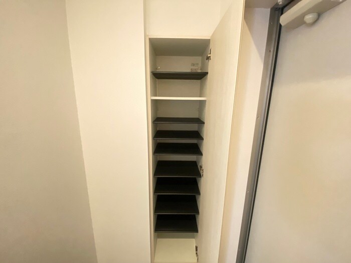 物件内観写真18　(靴箱)