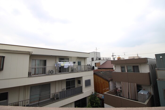 物件内観写真14　(室内からの展望)