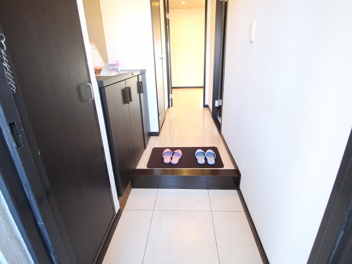 物件内観写真22　(玄関)