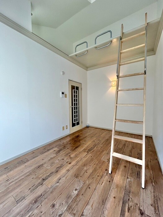 物件内観写真9　(居室)