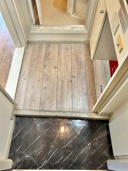 物件内観写真22　(玄関)