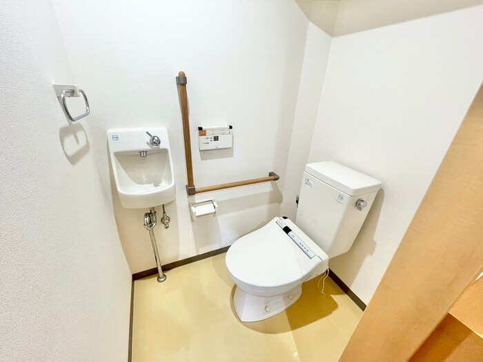 物件内観写真10　(トイレ)