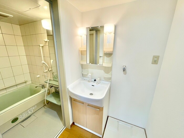 物件内観写真11　(洗面)