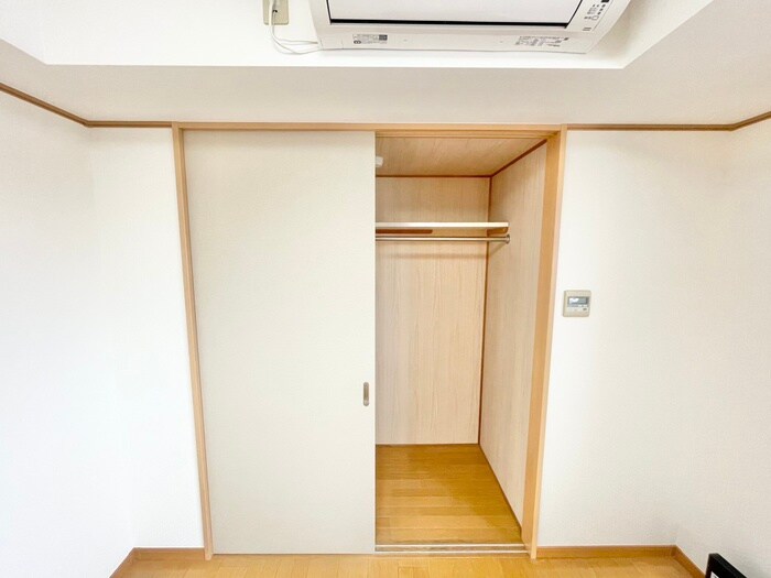 物件内観写真12　(収納)