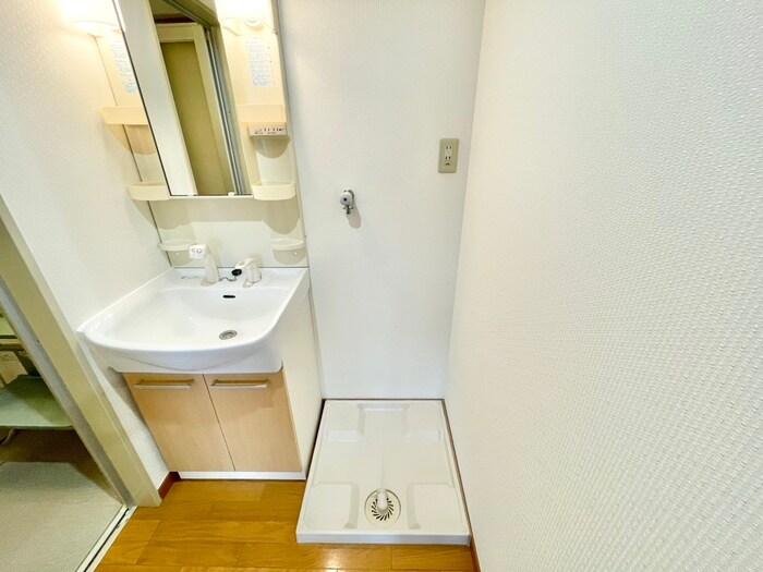 物件内観写真17　(洗濯機置場)