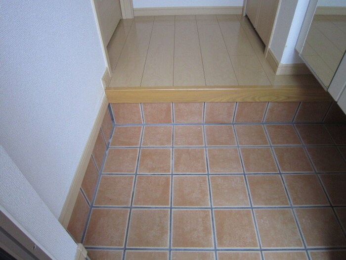 物件内観写真17　(玄関)