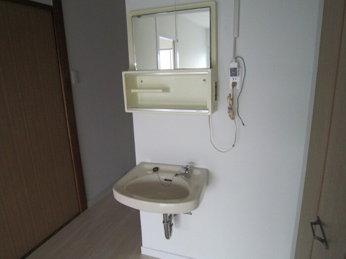 物件内観写真15　(洗面)