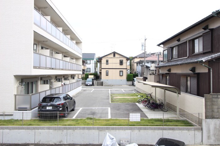 物件内観写真22　(室内からの展望)