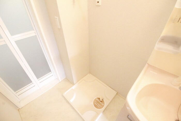 物件内観写真22　(洗濯機置場)