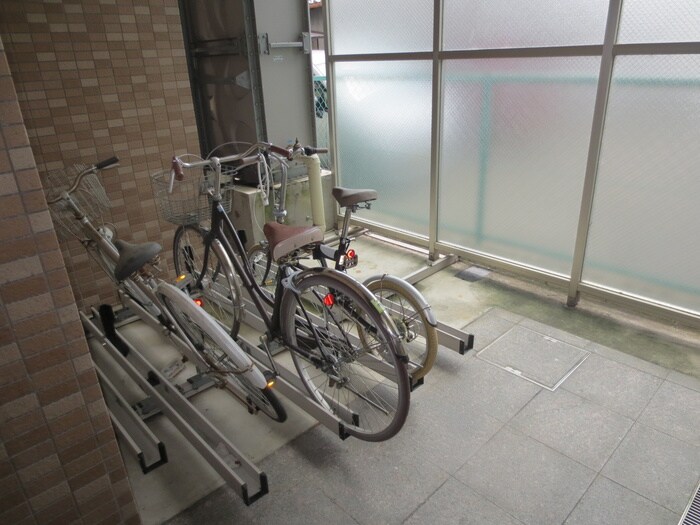 物件外観写真6　(駐輪場)