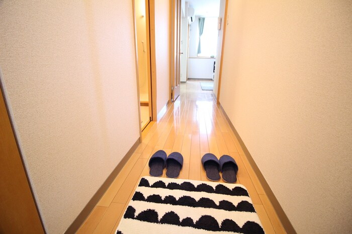 物件内観写真20　(廊下)
