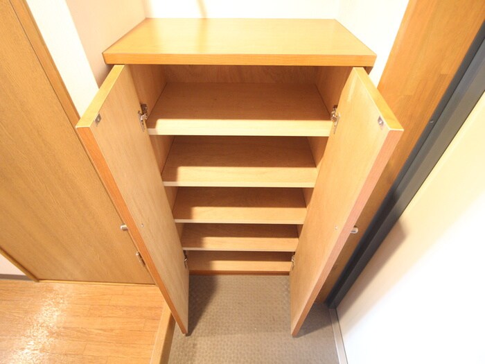 ドーミー徳川園の靴箱