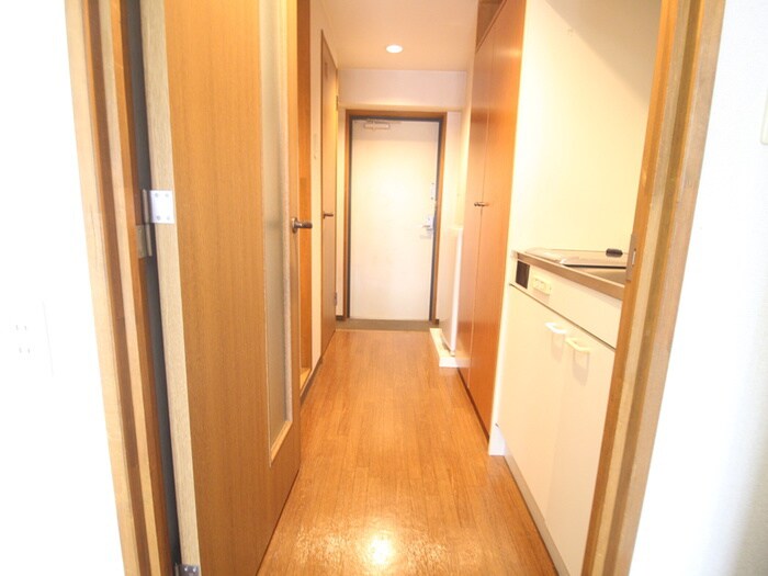 物件内観写真12　(廊下)